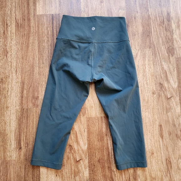 Lululemon Cropped Leggings Workout Pants Green Women's Size 4 - Picture 4 of 10